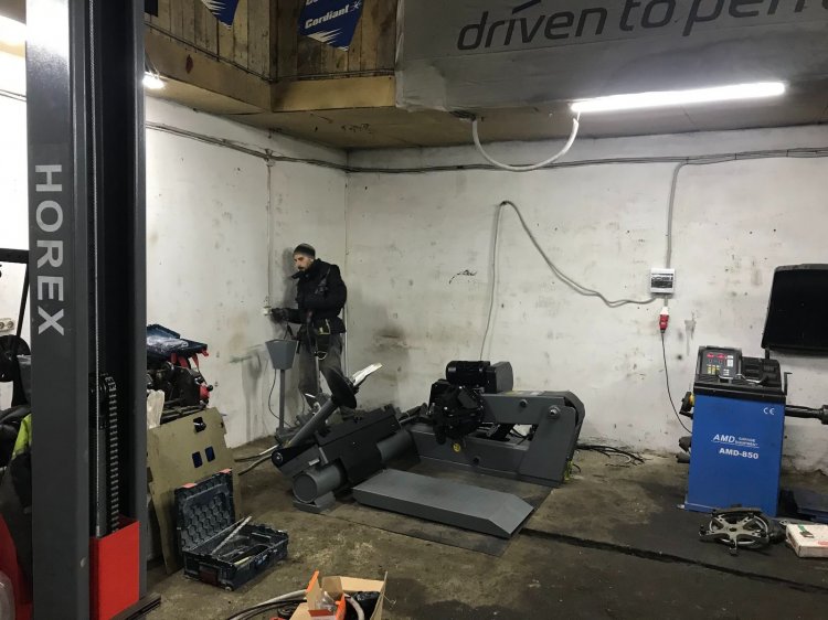 Стенд шиномонтажный для г/а и с/х, Модель LC590D HOREX Стенд шиномонтажный для г/а и с/х, Модель LC590D HOREX