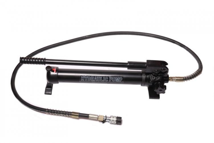 Насос гидравлический ручной (20-700bar,емкость масла-1л, длина-600мм,ширина-120мм,высота-200мм)