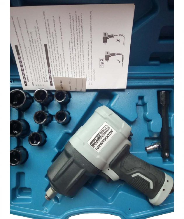 Гайковерт пневматический 1/2, 1500 Нм с комплектом ударных головок Гайковерт пневматический 1/2, 1500 Нм с комплектом ударных головок