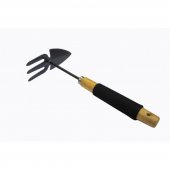 Тяпка-рыхлитель  с деревянной рукояткой (3-зуб.,L-300мм)