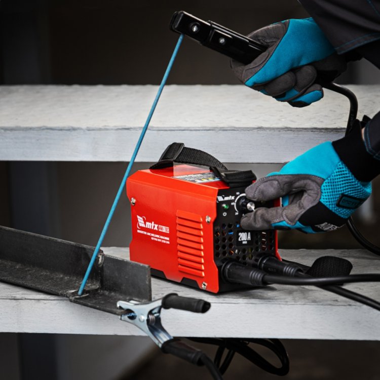 Инверторный аппарат дуговой сварки MMA-200S, 200 А, ПВ60%, диам.эл. 1,6-5,0 мм// MTX