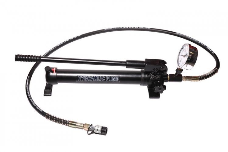 Насос гидравлический ручной с манометром(20-700bar,емкость масла-1л, длина-600мм,ширина-120мм,высота-240мм)
