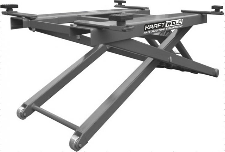 Подъемник ножничный г/п 2700 кг. мобильный