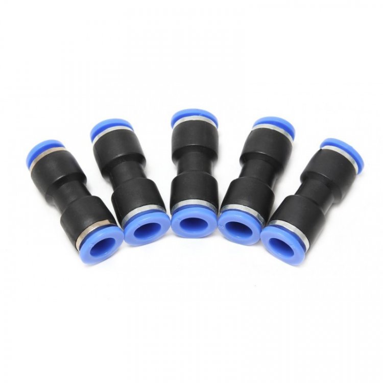 Фитинг для пластиковых трубок 8 x 8мм, к-т 5шт. Фитинг для пластиковых трубок 8 x 8мм, к-т 5шт.