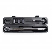 Ключ динамометрический щелчкового типа в наборе с головками и удлинителем 40-210Нм, 1/2"(17,19,21мм;удлинитель 125мм)(Тайвань),в пластиковом футляре