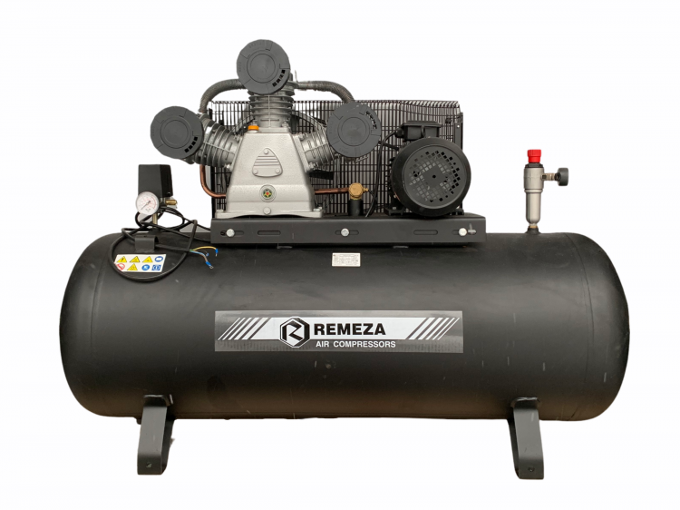 Компрессор поршневой 270.LB75 REMEZA (Белоруссия): 950 л/мин., 10 бар, ресивер 270 л., 5,5 кВт, 380В, габариты без упак. 1650x510x1150 мм, 195 кг. Компрессор поршневой 270.LB75 REMEZA (Белоруссия): 950 л/мин., 10 бар, ресивер 270 л., 5,5 кВт, 380В, габариты без упак. 1650x510x1150 мм, 195 кг.