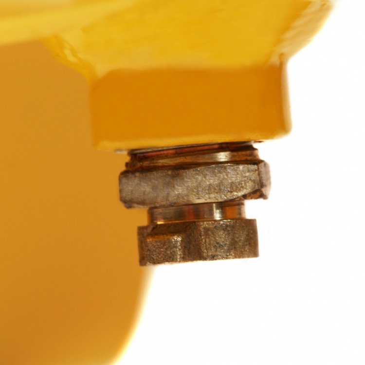 Компрессор воздушный рем. привод BCI4000-T/100, 4,0 кВт, 100 литров, 690 л/мин// Denzel Компрессор воздушный рем. привод BCI4000-T/100, 4,0 кВт, 100 литров, 690 л/мин// Denzel