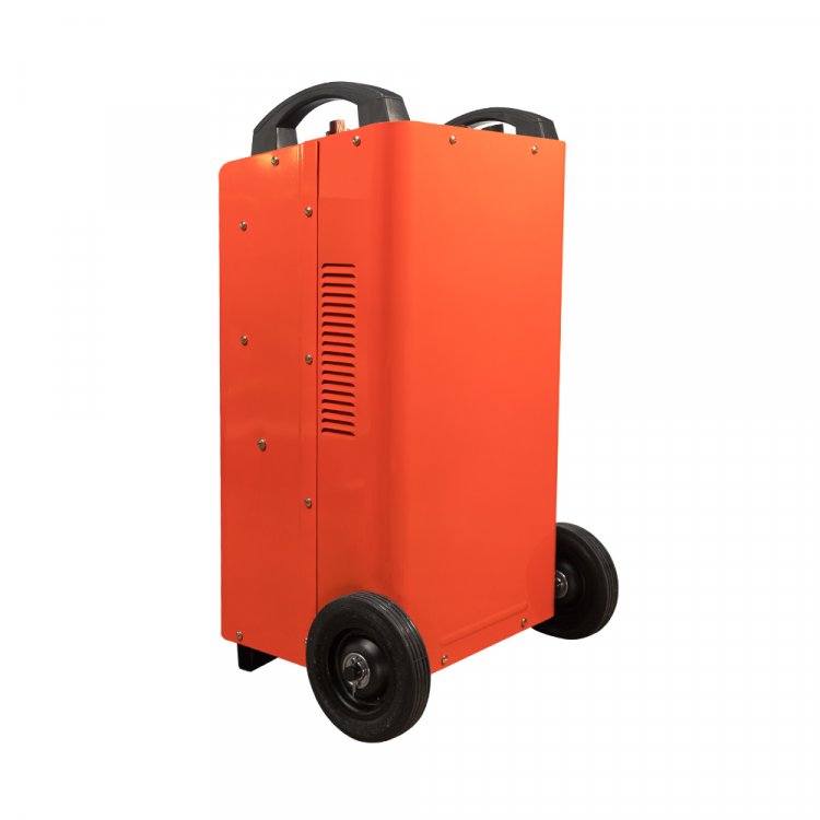 Пуско-зарядное устройство KVAZARRUS PowerBox 1000 - Напряжение, В / частота, Гц - 380 / 50 Мощность, кВт (зарядка / пуск) - 2,5 / 20 Ток зарядки, А - 100 Ток пуска, А - 1000 Напряжение зарядки, В - 12 / 24 Емкость заряжаемого аккумулятора, Ач (12В /