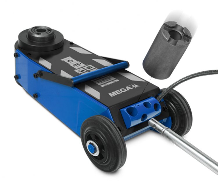 Домкрат пневмогидравлический г/п 15/30 т.  переносной Домкрат пневмогидравлический г/п 15/30 т.  переносной