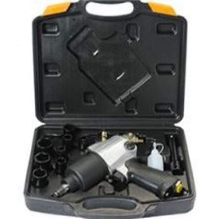 1/2" Пневмогайковерт 680Нм с набором ударных головок 14пр. (10-24мм) 1/2" Пневмогайковерт 680Нм с набором ударных головок 14пр. (10-24мм)