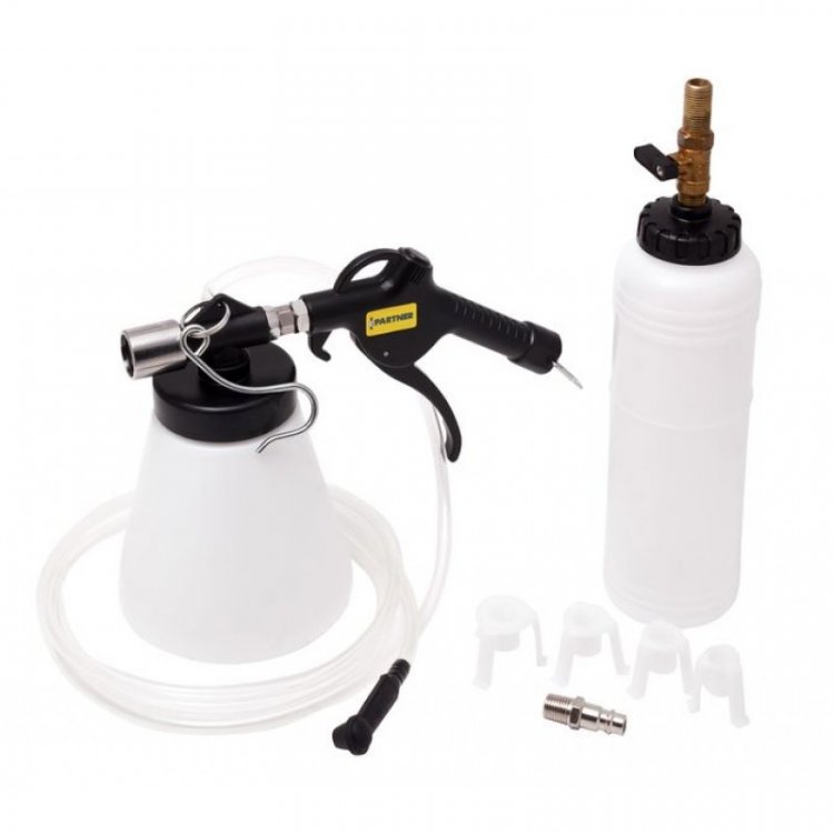 Приспособление для замены тормозной жидкости + мерный бачок (пневмо) Приспособление для замены тормозной жидкости + мерный бачок (пневмо)