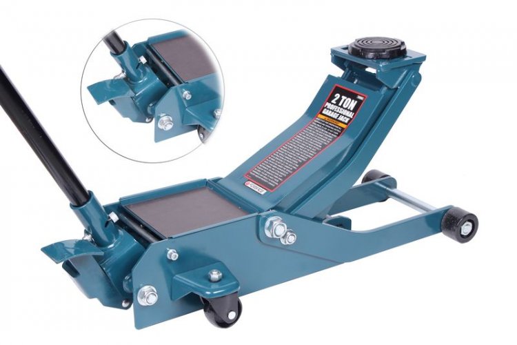 Домкрат подкатной гидравлический 2 т усиленный низкопрофильныйвысота подхвата - 75мм, высота подъема - 510мм, сменная резиновая накладка, магнитный Домкрат подкатной гидравлический 2 т усиленный низкопрофильныйвысота подхвата - 75мм, высота подъема - 510мм, сменная резиновая накладка, магнитный