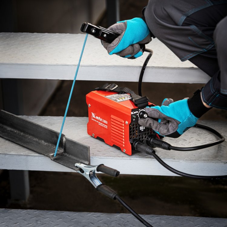 Инверторный аппарат дуговой сварки MMA-180S, 180 А, ПВ60%, диам.эл. 1,6-4,0 мм// MTX Инверторный аппарат дуговой сварки MMA-180S, 180 А, ПВ60%, диам.эл. 1,6-4,0 мм// MTX