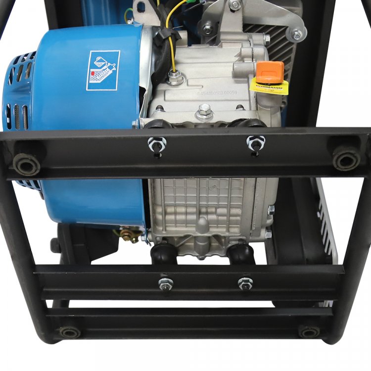 Бензиновый инверторный генератор VARTEG G3800i - Бензиновый инверторный генератор VARTEG G3800i (2,8 - 3,0 кВт / 7 л.с. / топливный бак 5.5 л / МФД 4в1 / маслодатчик / медь) (арт. 8454)