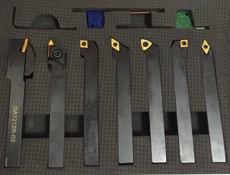 Набор резцов с мех.креплением пластин, сечение 16х16 мм, 7 шт. Набор резцов с мех.креплением пластин, сечение 16х16 мм, 7 шт.