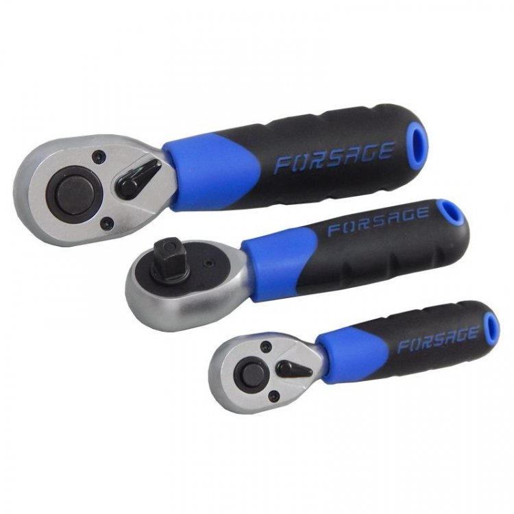 Трещотка реверсивная, короткая с резиновой ручкой 3/8"L-135мм (72зуб) Трещотка реверсивная, короткая с резиновой ручкой 3/8"L-135мм (72зуб)