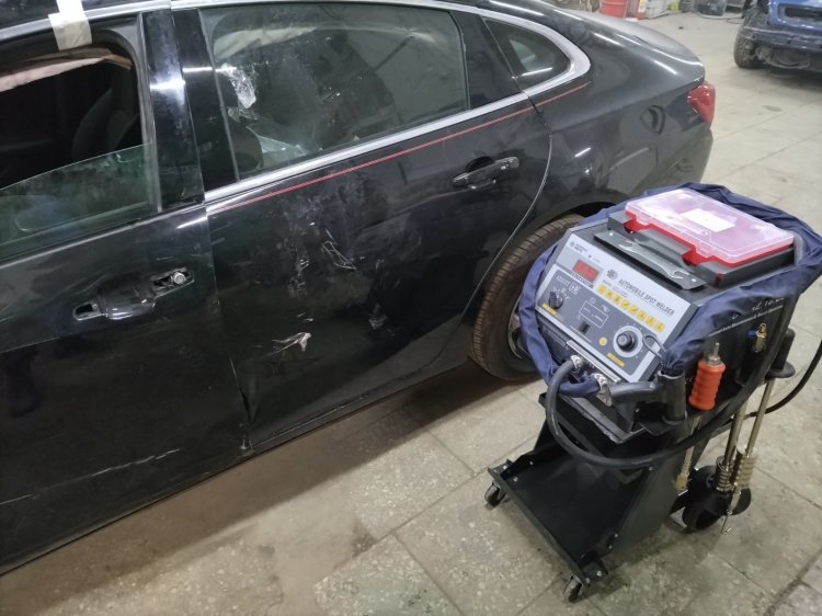 Аппарат для контактной точечной сварки кузова автомобиля 220 V (споттер) , модель FY-8000, арт. № HZ 18.604 horex Аппарат для контактной точечной сварки кузова автомобиля 220 V (споттер) , модель FY-8000, арт. № HZ 18.604 horex