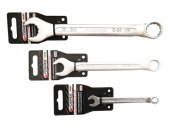 Ключ комбинированный с универсальным профилем 17мм на пластиковом держателе Ключ комбинированный с универсальным профилем 17мм на пластиковом держателе