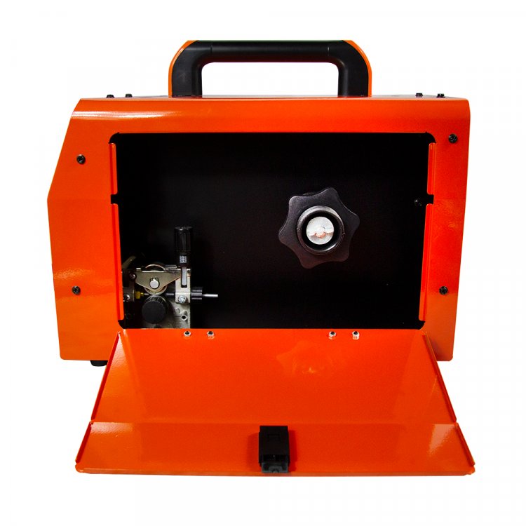 Сварочный полуавтомат UNO MIG 200 SYN - Синергетический сварочный аппарат UNO MIG 200 SYN создан для того, чтобы сварка действительно стала простым делом. Для правильной настройки аппарата достаточно выбрать тип сварки, толщину используемой проволоки Сварочный полуавтомат UNO MIG 200 SYN - Синергетический сварочный аппарат UNO MIG 200 SYN создан для того, чтобы сварка действительно стала простым делом. Для правильной настройки аппарата достаточно выбрать тип сварки, толщину используемой проволоки