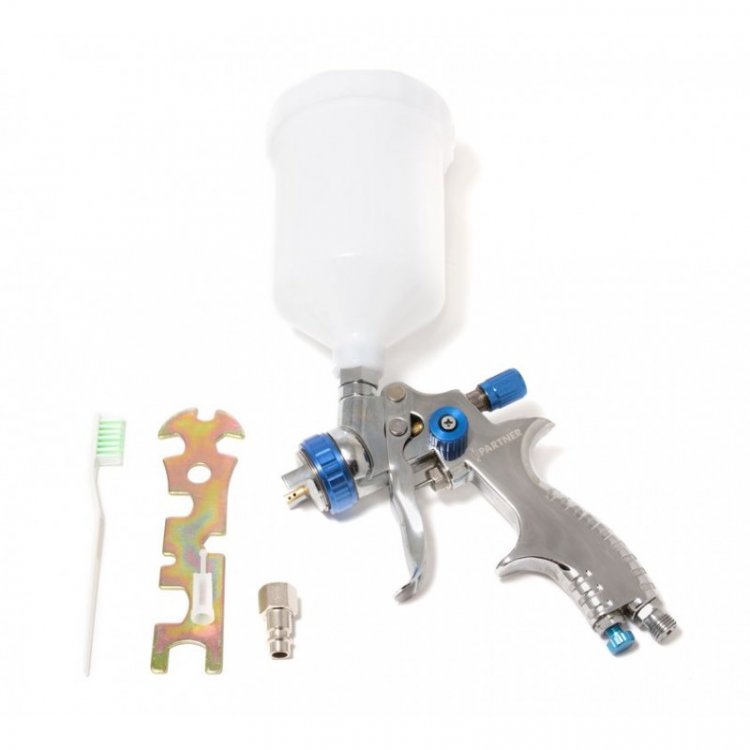 Краскораспылитель с верхним пластиковым бачком (600мл, 1.7мм, 1.5bar, 128-170 л/мин, присоед. резьба 1/4"+штуцер) Краскораспылитель с верхним пластиковым бачком (600мл, 1.7мм, 1.5bar, 128-170 л/мин, присоед. резьба 1/4"+штуцер)