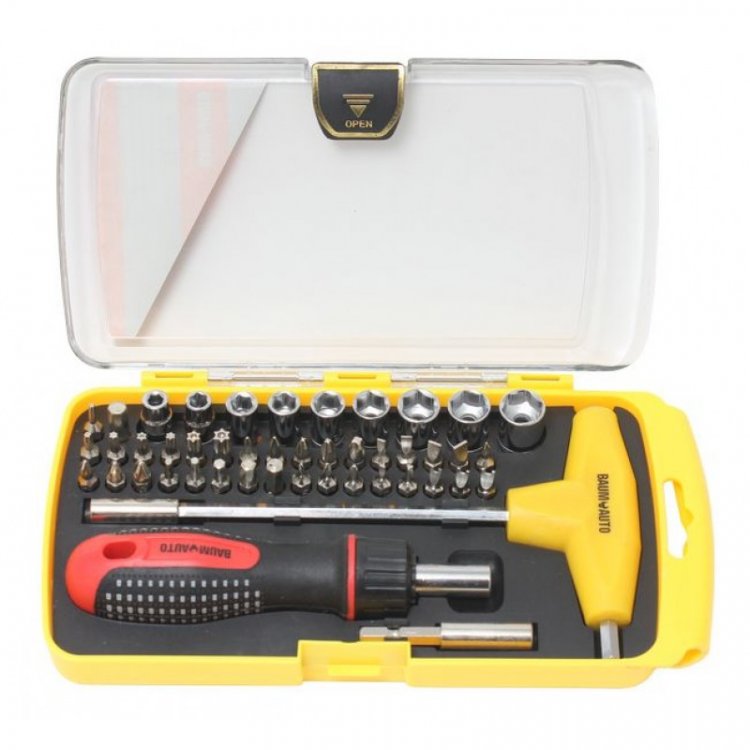 Отвертка реверсивная, в наборе с Т-образным держателем, комплектом бит и головок (46пр.)в пластиковом футляре. Отвертка реверсивная, в наборе с Т-образным держателем, комплектом бит и головок (46пр.)в пластиковом футляре.