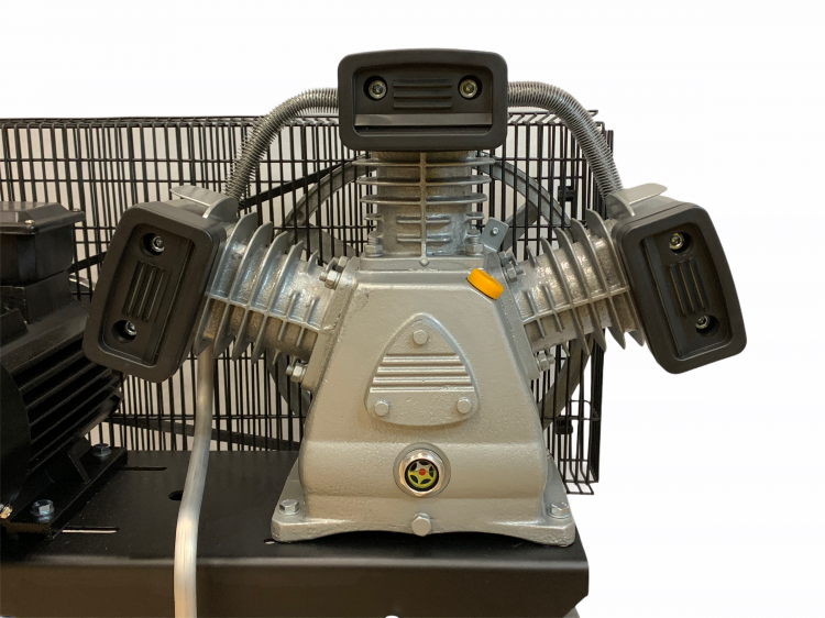 Компрессор поршневой 50.LB40 REMEZA (Белоруссия): 580 л/мин., 10 бар, ресивер 50 л., 3 кВт, 380В, габариты без упак. 900x450x800 мм, 92 кг. Компрессор поршневой 50.LB40 REMEZA (Белоруссия): 580 л/мин., 10 бар, ресивер 50 л., 3 кВт, 380В, габариты без упак. 900x450x800 мм, 92 кг.