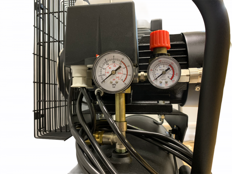 Компрессор поршневой 50.LB40 REMEZA (Белоруссия): 580 л/мин., 10 бар, ресивер 50 л., 3 кВт, 380В, габариты без упак. 900x450x800 мм, 92 кг. Компрессор поршневой 50.LB40 REMEZA (Белоруссия): 580 л/мин., 10 бар, ресивер 50 л., 3 кВт, 380В, габариты без упак. 900x450x800 мм, 92 кг.