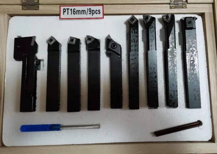 Набор резцов с мех.креплением пластин, сечение 16х16 мм, 9 шт. Набор резцов с мех.креплением пластин, сечение 16х16 мм, 9 шт.