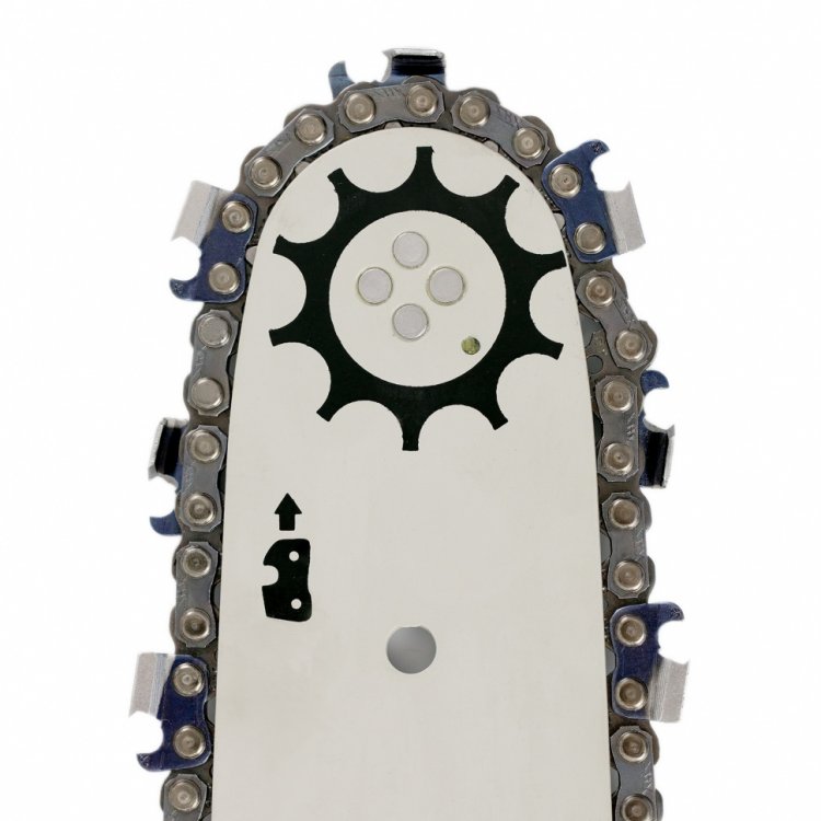 Пила цепная бензиновая DGS-5218, шина 45 см, 52см3, 3,5 л.с., шаг 0,325, паз 1,5 мм, 72 зв// Denzel