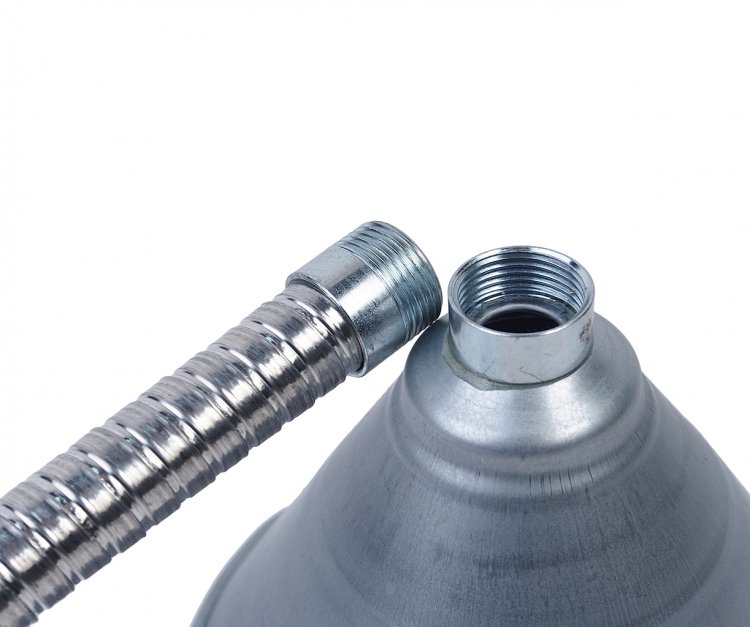 Воронка металлическая с гибким наконечником 630мм JTC /1/25 Воронка металлическая с гибким наконечником 630мм JTC /1/25