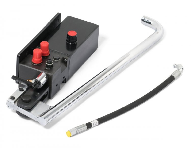 Помпа с ручным приводом со шлангом KraftWell