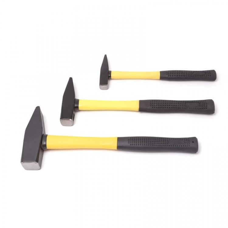 Молоток с пластиковой ручкой 100гр