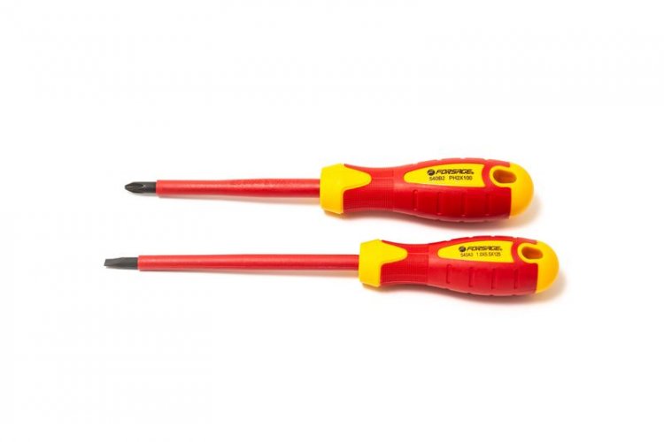 Набор отверток диэлектрических, 2пр. CrV6150  (SL:5,5x125мм; PH2х100мм), в блистере