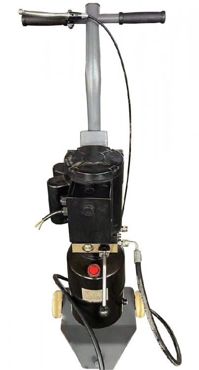 Подъемник ножничный г/п 2700 кг. мобильный