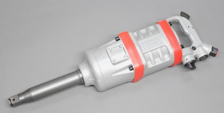RT-5999 Пневмогайковерт 1", 5800Нм RT-5999 Пневмогайковерт 1", 5800Нм