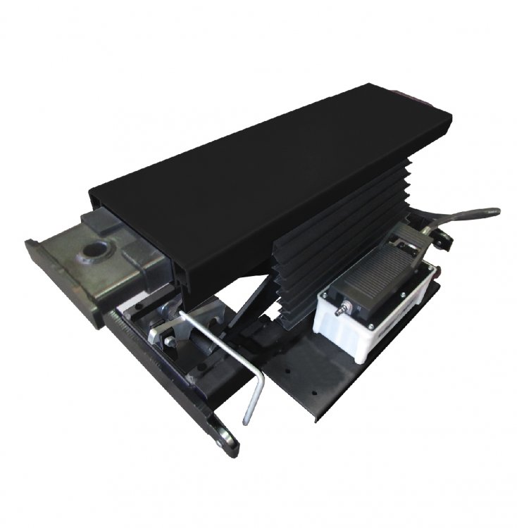 Траверса г/п 2000 кг. с пневмоприводом Траверса г/п 2000 кг. с пневмоприводом