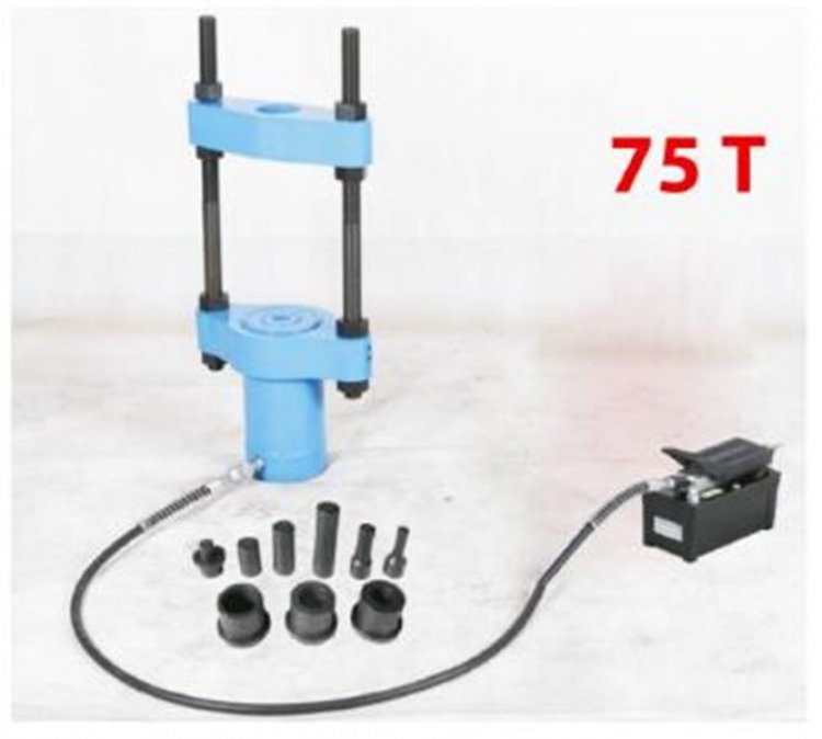 Съемник гидравлический выпрессовщик шкворней 75т с пневмо насосом и комплектом надставок