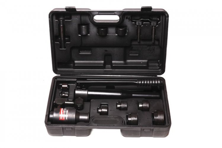 Пробойник гидравлический ручной с карданным присоединением 11т(Ø22, 27.5, 34, 43, 49, 60мм; сталь нерж.-1.6мм; медь/алюм.-3.2мм,ход штока-22мм)в кейсе