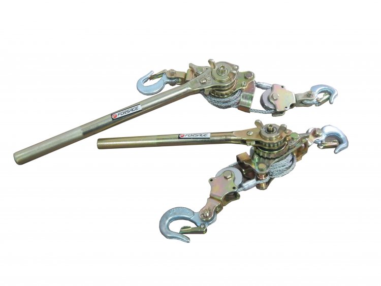 Лебедка рычажная 2т (диаметр троса - 5.5мм, длина - 2.2м) Лебедка рычажная 2т (диаметр троса - 5.5мм, длина - 2.2м)