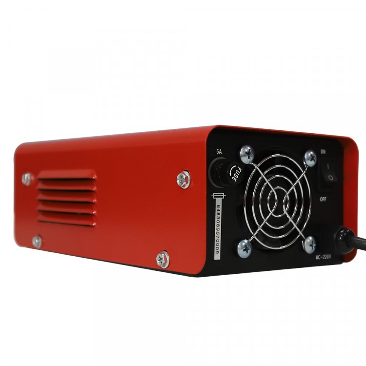 Зарядное устройство KVAZARRUS PowerBox 24/15R - Напряж. питан. - 220В/50Гц, потреб.ток - 2,8А, Заряж.аккум - 24В/50-300АЧ, ток заряда 5А-15А, напряж.заряда: 29-29.6, защита от перегрева, темп.-40С - +60С, длина сетевого кабеля - 1,5м, длина кабелей д