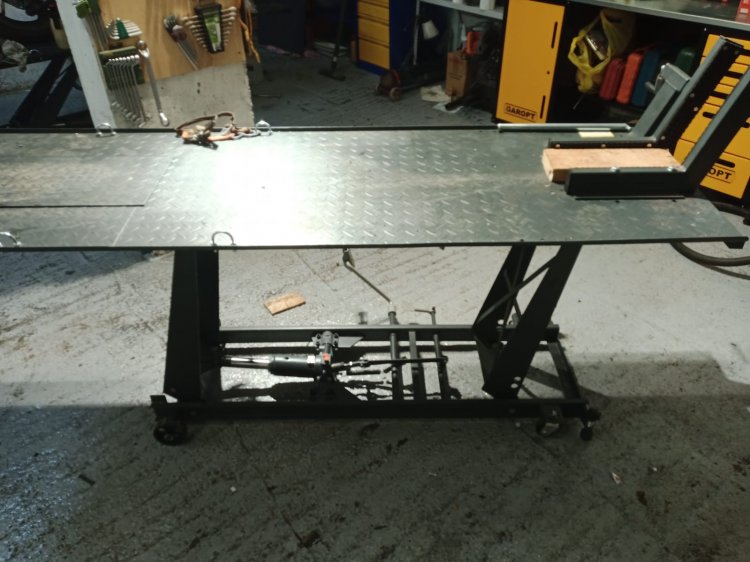 Подъемник гидравлический для мотоциклов г/п 450 кг, модель T61008, арт. HL-0.54 HZ Подъемник гидравлический для мотоциклов г/п 450 кг, модель T61008, арт. HL-0.54 HZ