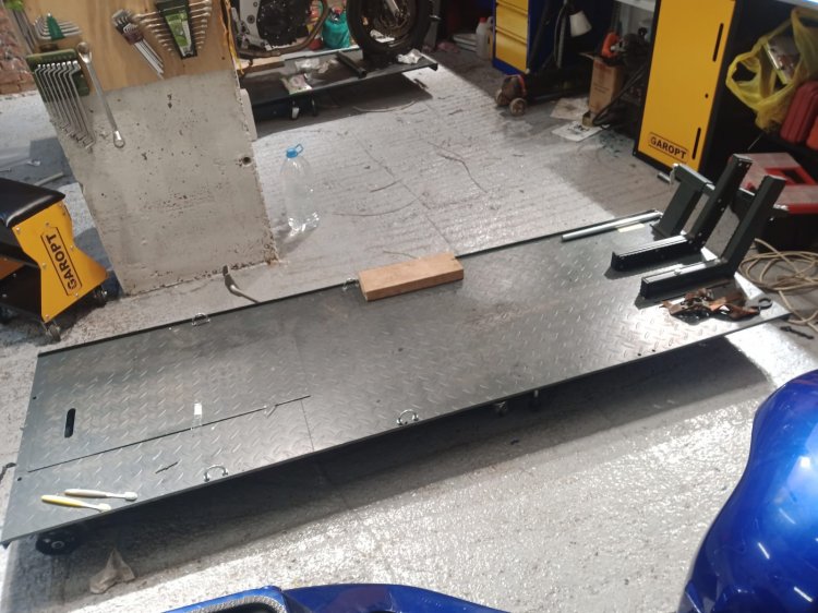 Подъемник гидравлический для мотоциклов г/п 450 кг, модель T61008, арт. HL-0.54 HZ Подъемник гидравлический для мотоциклов г/п 450 кг, модель T61008, арт. HL-0.54 HZ