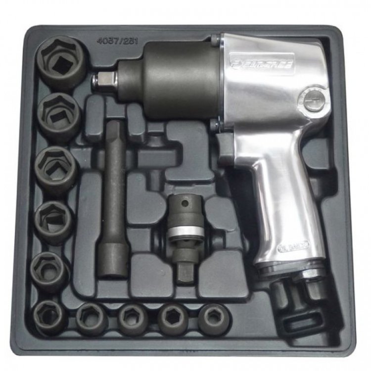 Пневмогайковерт 813Нм 1/2" (потребление 120л/мин)с комплектом головок 12пр.(10,12,13,14,17,19,22,24,27мм) Пневмогайковерт 813Нм 1/2" (потребление 120л/мин)с комплектом головок 12пр.(10,12,13,14,17,19,22,24,27мм)