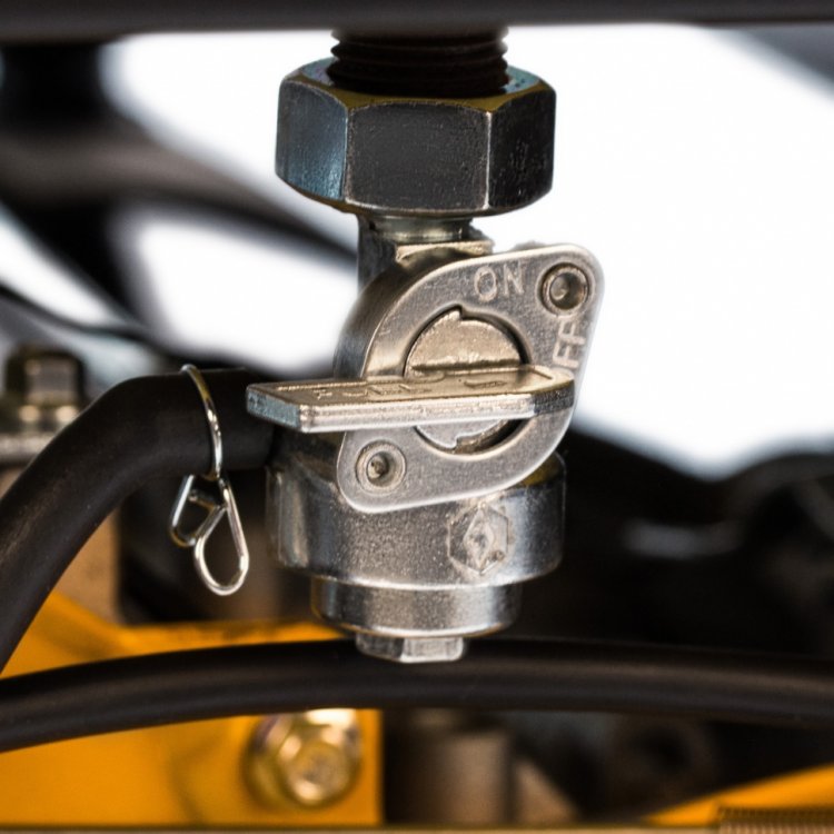 Генератор бензиновый PS-80E-3, 6,6 кВт, 400В, 25л, электростартер// Denzel Генератор бензиновый PS-80E-3, 6,6 кВт, 400В, 25л, электростартер// Denzel